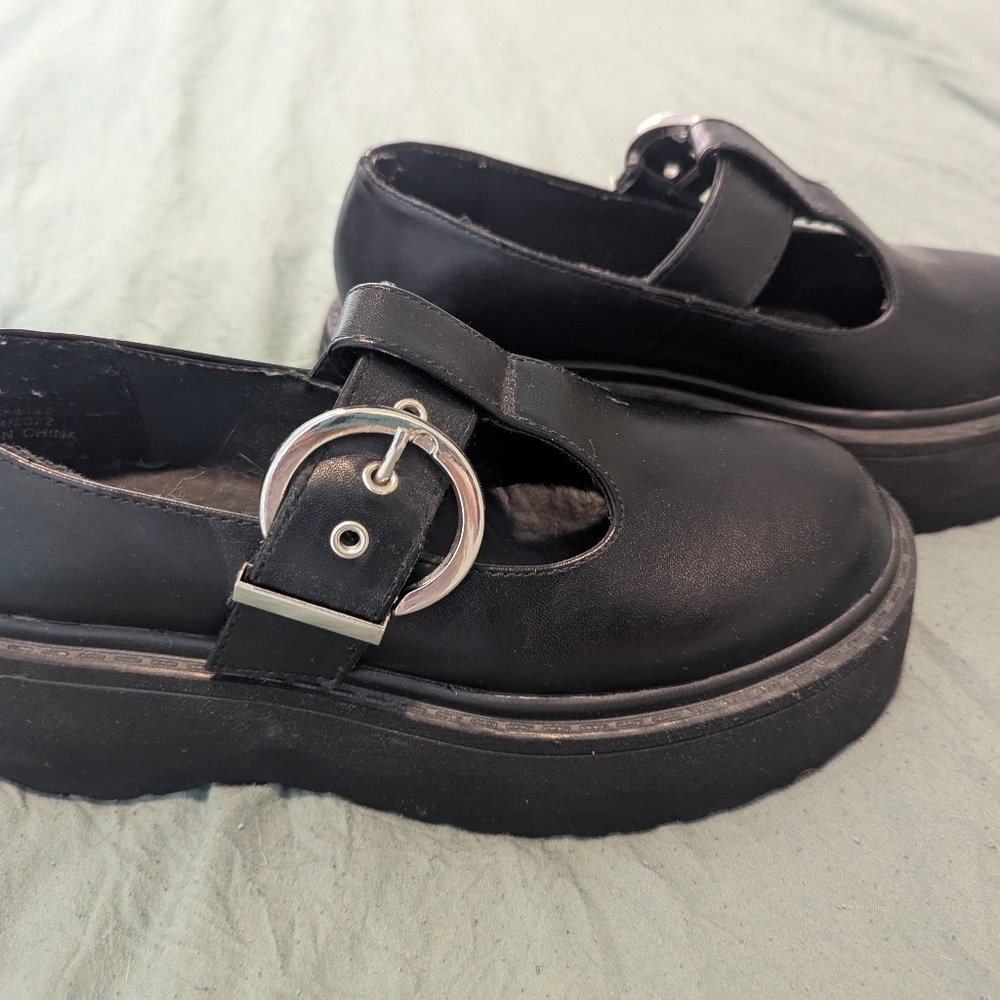 Flatform Mary Janes 6 (More Like A 7??)